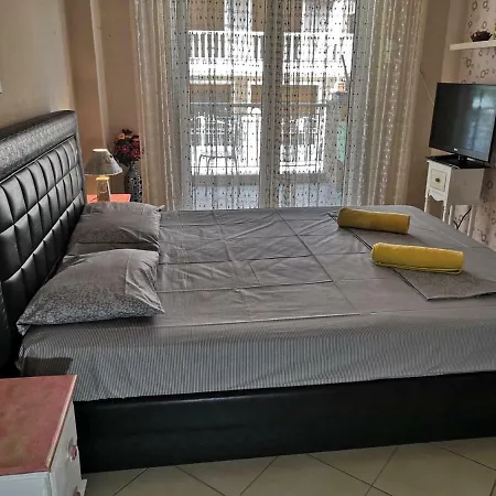 Apartment Brick Nea Peramos (Macedonia)